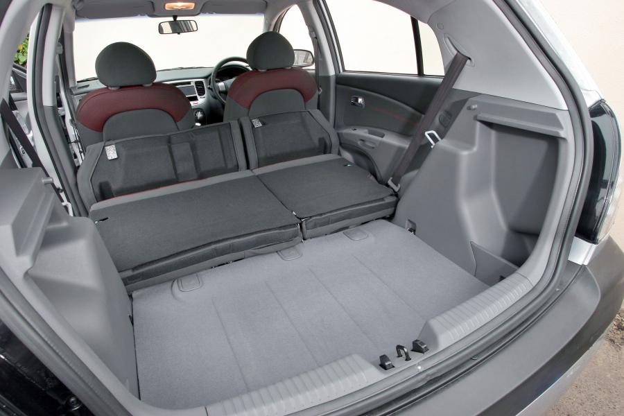 Kia Rio Hatchback 2005 года  (UK) (фото 7 из 32)